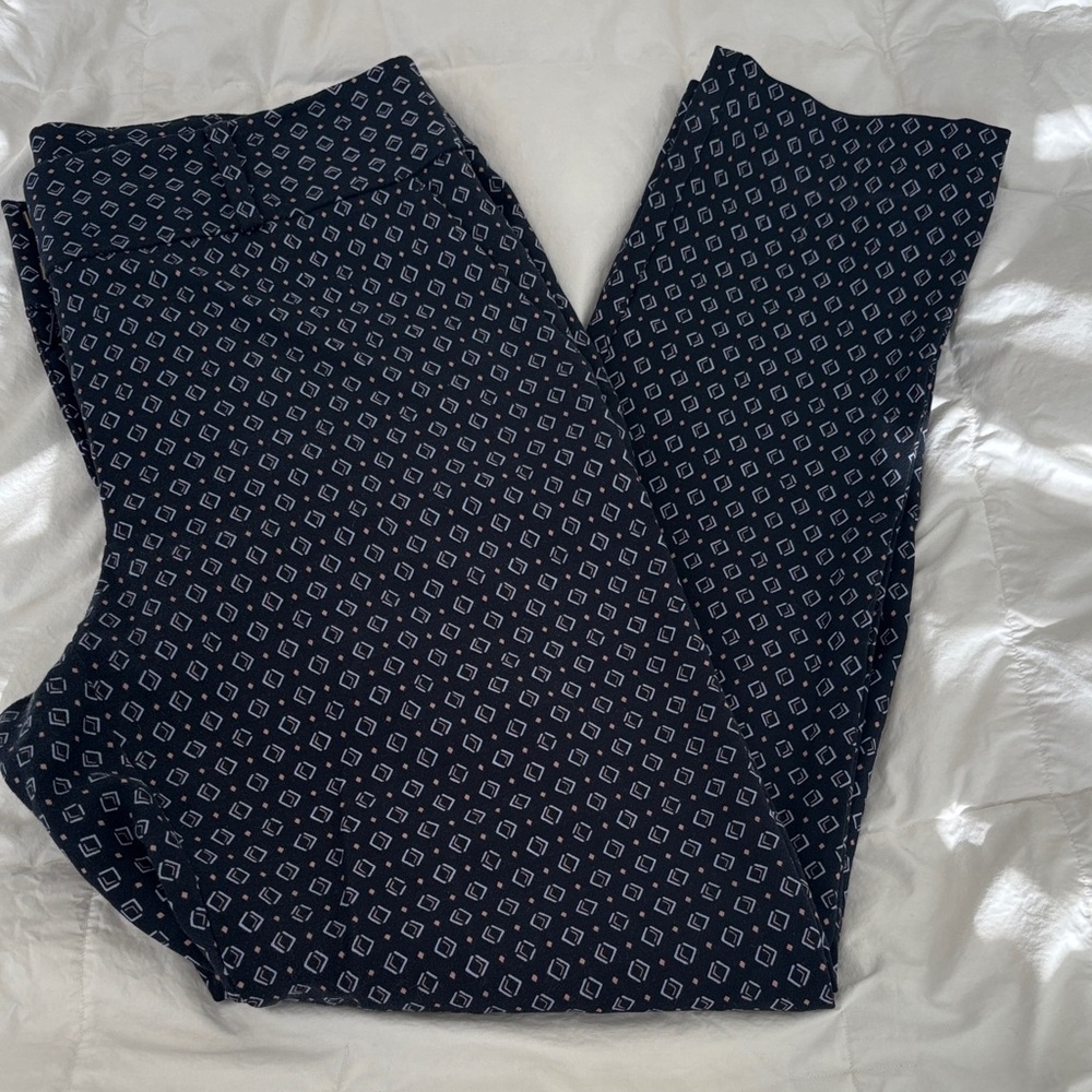 Womens Pants-ANN TAYLOR LOFT-SZ 8 style “Julie SKINNY” in navy blue